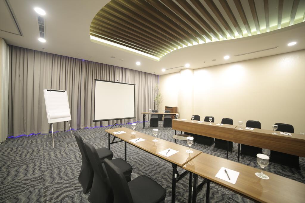 Ozone Hotel Pantai Indah Kapuk Τζακάρτα Εξωτερικό φωτογραφία