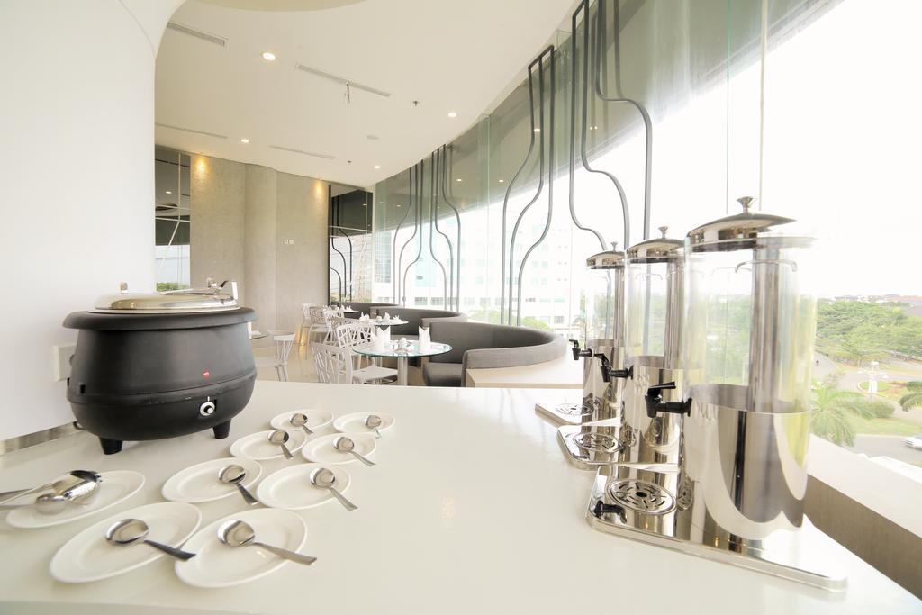 Ozone Hotel Pantai Indah Kapuk Τζακάρτα Εξωτερικό φωτογραφία